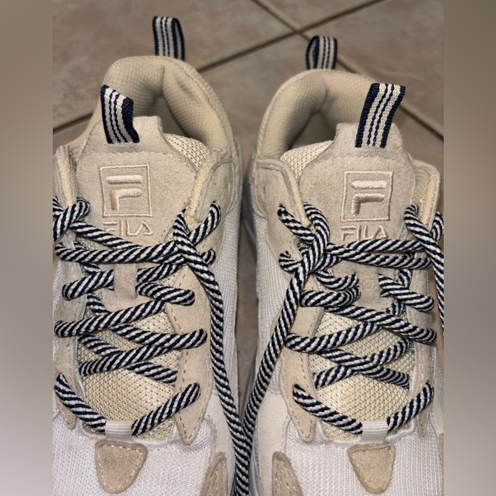 Fila Ray Tracer Beige & White Athletic Running Shoes Sneakers Size 6.5 - Picture 10 of 13